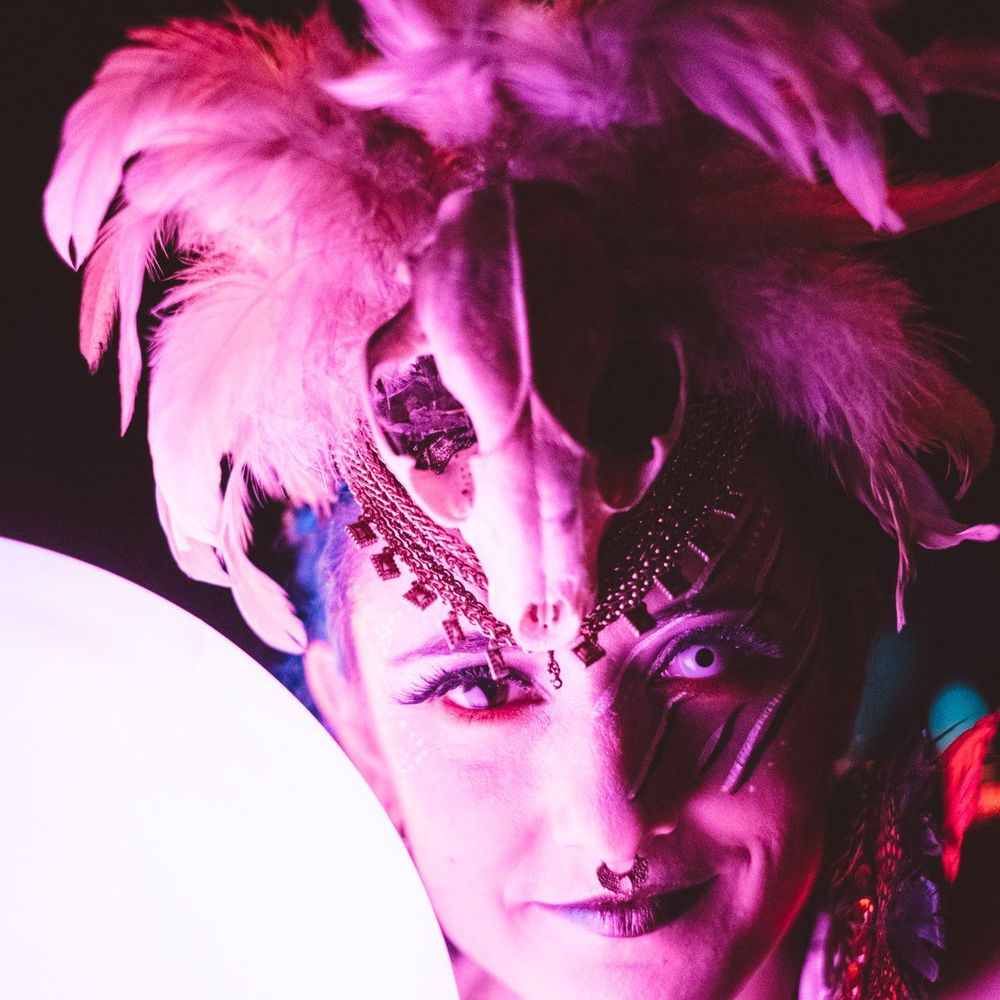 Meet your Posher, Larissa